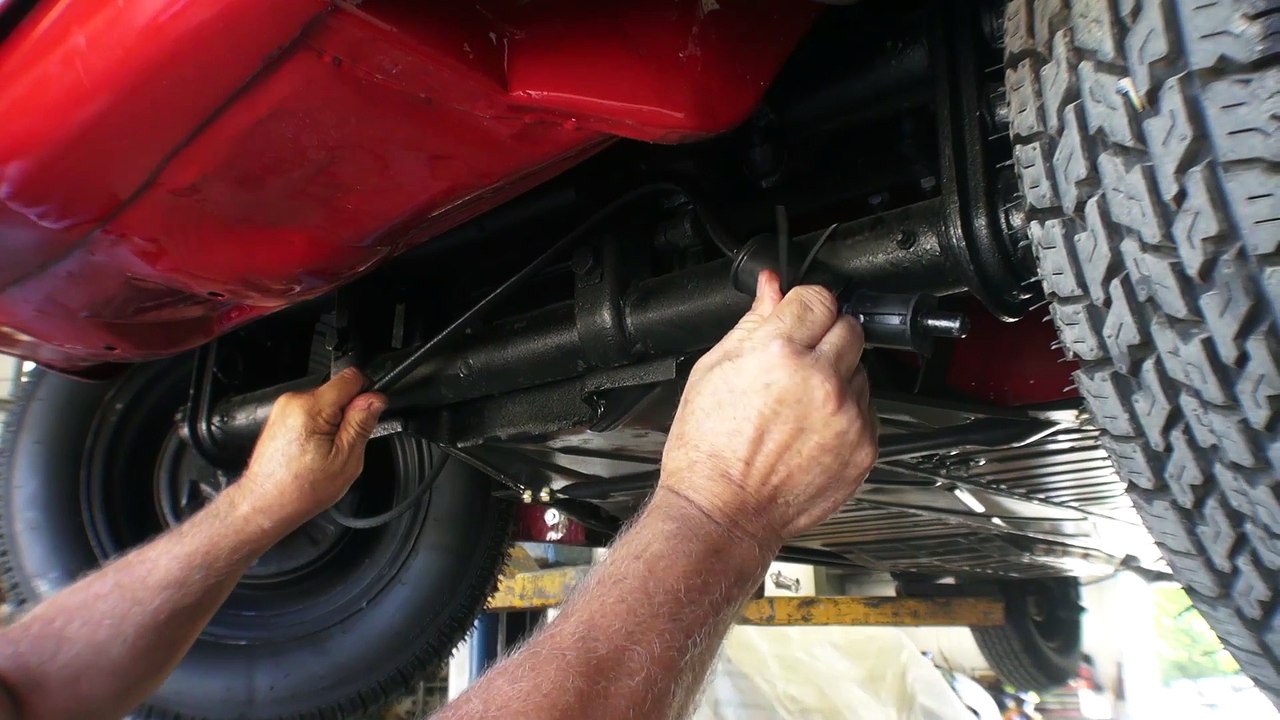 Classic VW BuGs How to Install Beetle Front End Anti Sway Bar Kit