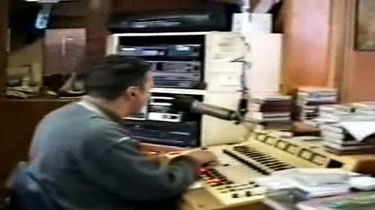Archivo de Video Radio DJ William Oswaldo Rodriguez Voiceover Retro Video