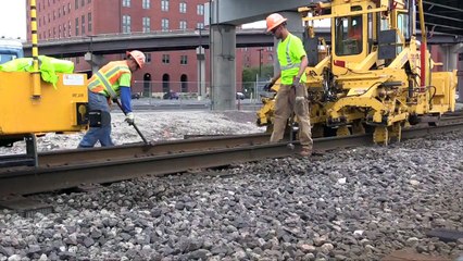 How Metro Replaces Wooden Rail Ties