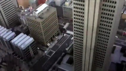 Des immeubles se mettent à bouger pendant un tremblement de terre (Japon)