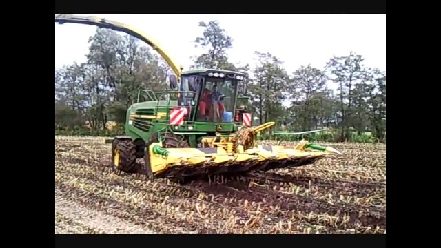 Maishakselen Met Loonbedrijf Wilmink uit | fendt tractor stuck in mud | mais harvest