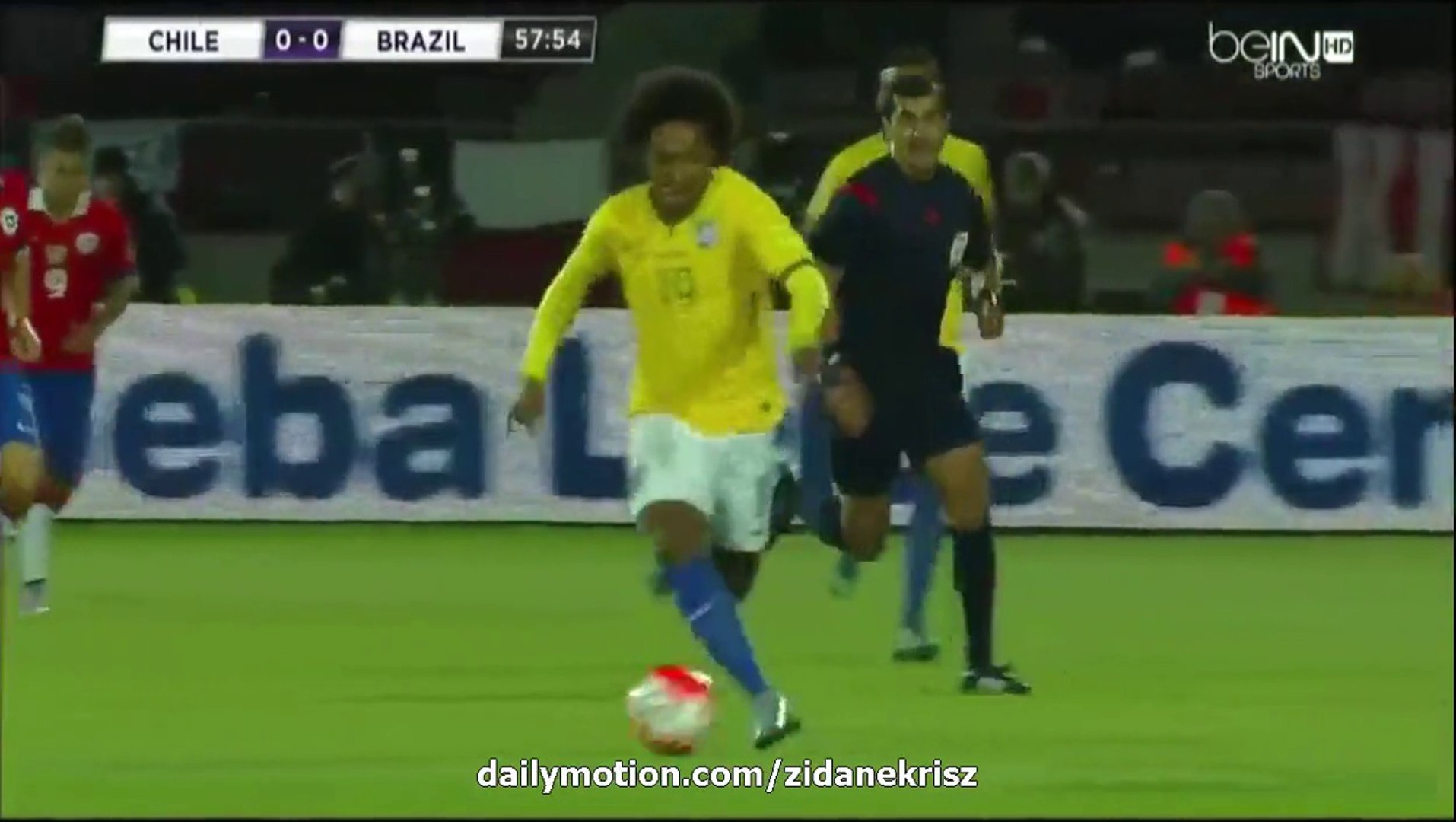 ⁣Roddy Alberto Zambrano Brutal Faul vs Willian | Chile v. Brazil 08.10.2015 HD
