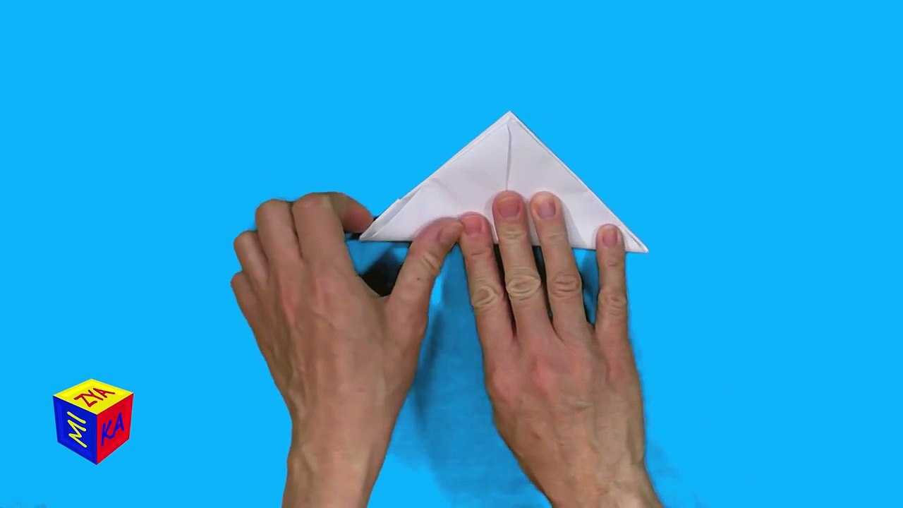Origami : comment faire un simple bateau en papier plié. Vidéo éducative. !!! NEW !!!