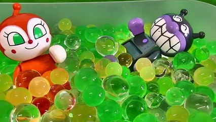 アンパンマンおもちゃ☆アニメ　フドウのような「ぷよぷよボール」が降ってきたよ　Aiueomocha　Anpanman Toys