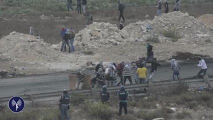 Israeli undercover troops disguised as Palestinian rioters arrest three within seconds