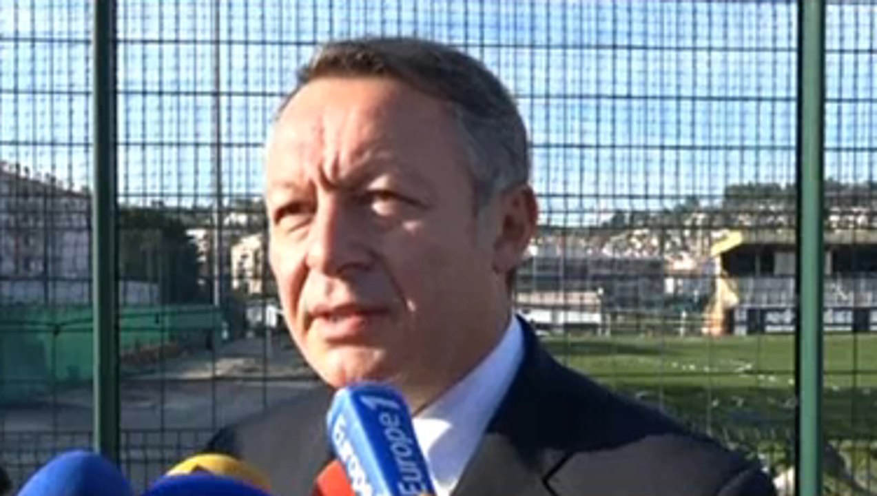Platini suspendu, mais toujours soutenu par le...