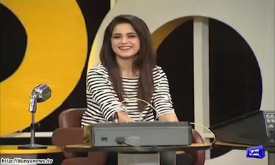 Dunya News Aima Baig realize her whole family's presence at Mazak Raat