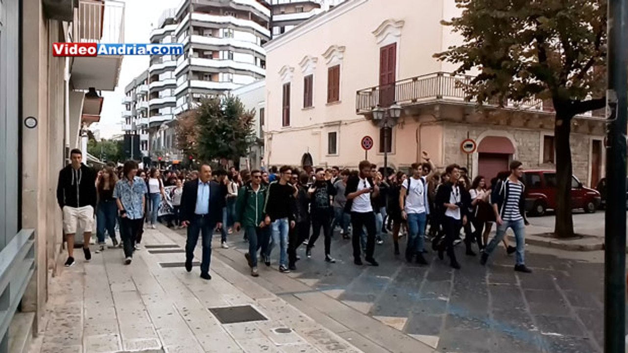 Andria: studenti in piazza contro la riforma della "Buona Scuola" introdotta dal governo Renzi