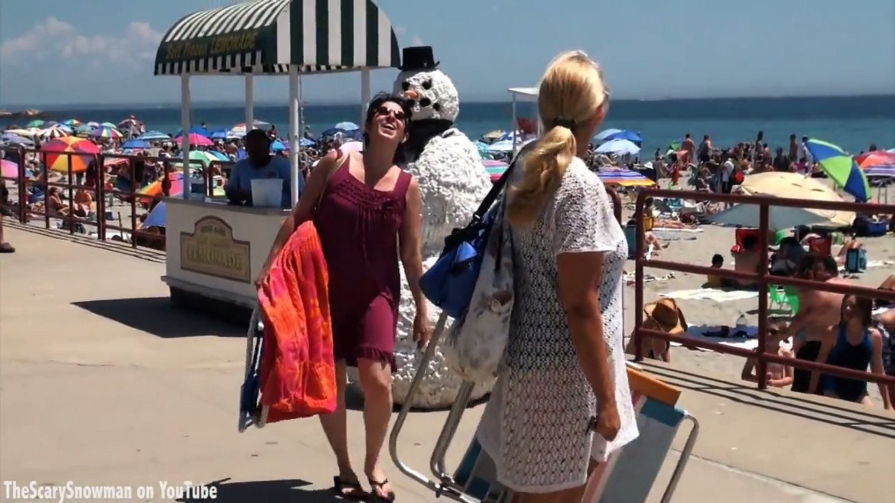 Funny Scary Snowman Prank Scaring Girls at the Beach