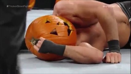(ITA) Dean Ambrose contro Cesaro [Halloween Trick or Street Fight Match] (WWE SMACKDOWN 31/10/2014)