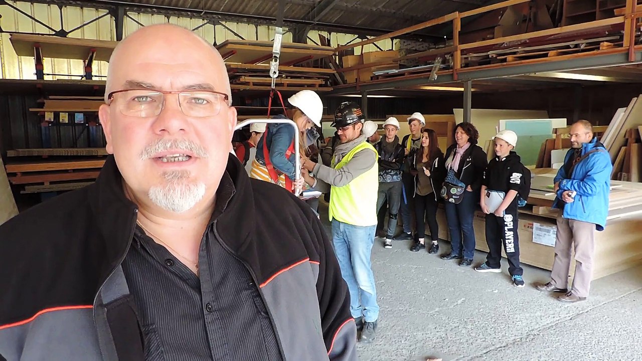 LES COULISSES DU BATIMENTS EXPLIQUES AUX ECOLIERS ET COLLEGIENS