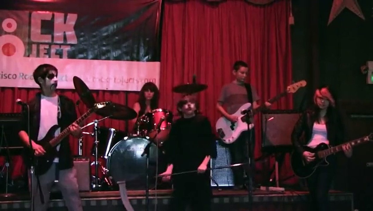 Des gamins de 13 ans reprennent du Black Metal pour la soirée du collège - Freezing Moon (Mayhem)