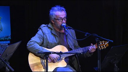 "Oh Corse, île d'amour" à la guitare avec Jean-Pierre Marcellesi