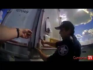 40 göçmen, hepsi çıplak... Ölmek üzereyken bulundular