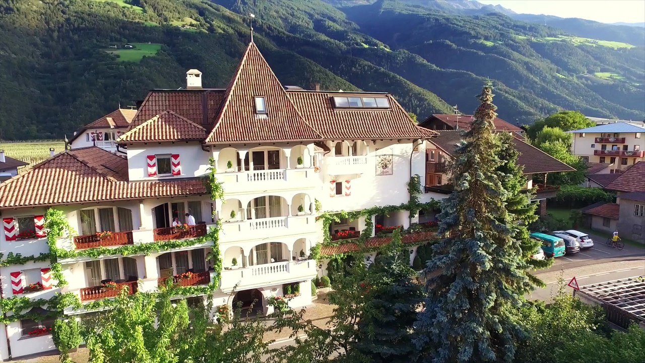 Ansitz Schulerhof - Wandern. Biken. Genuss. Wellness. in Südtirol