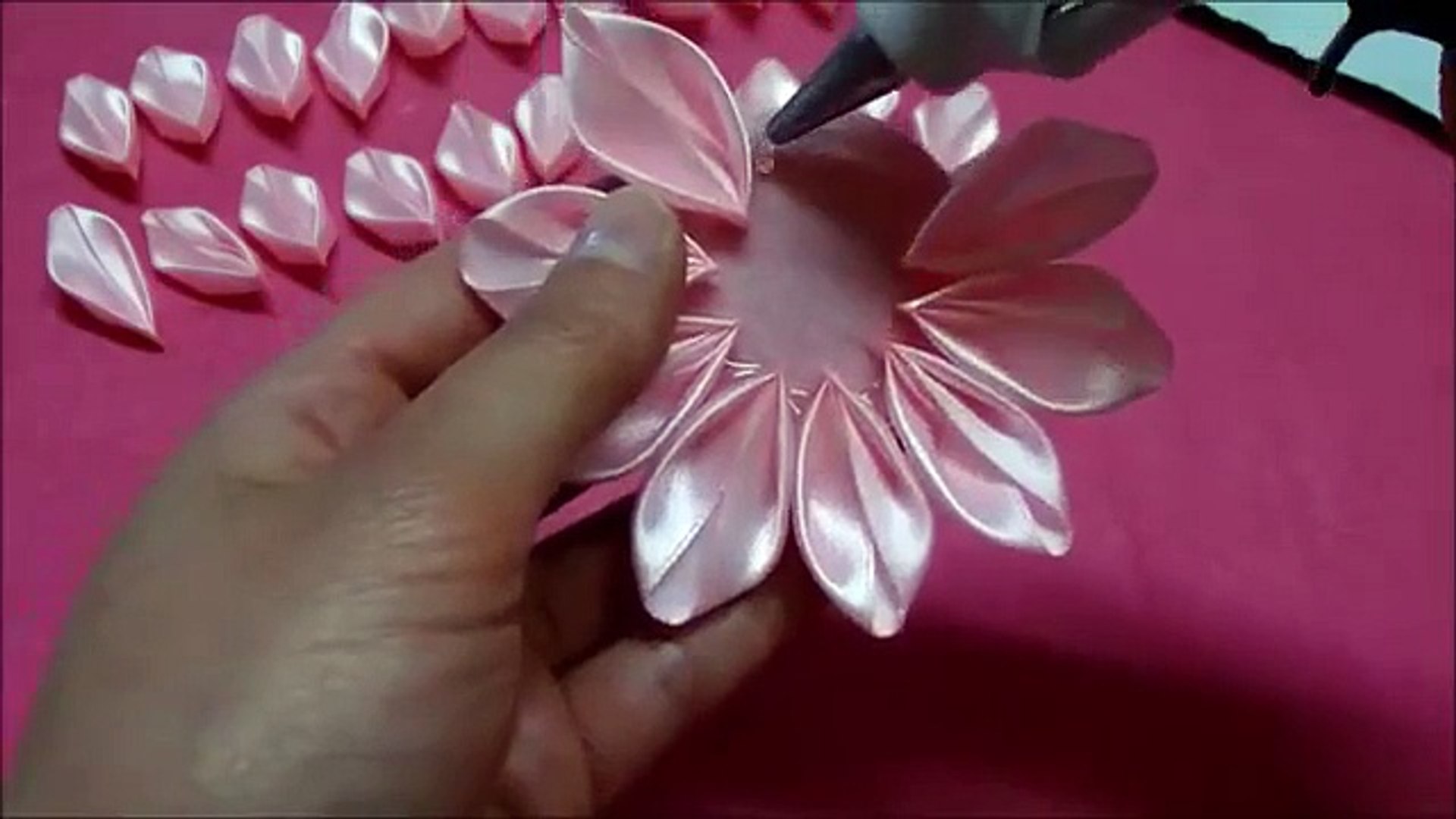 Ribbon Flower Tutorial How To Easy Kanzashi Flores De Cinta Video Dailymotion