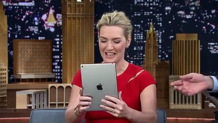 Kate Winslet et Jimmy Fallon s'amusent avec un iPad