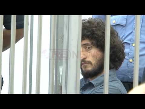 Ismail Morina në gjykatë, i kërkohet të heqë bluzën e kuqe me shqiponjë - Ora News- Lajmi i fundit