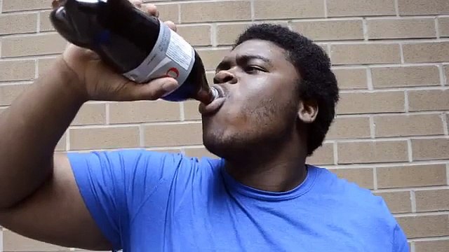 DIET COKE AND MENTOS CHALLENGE! ReactionResponseKING ( Slow Mo )