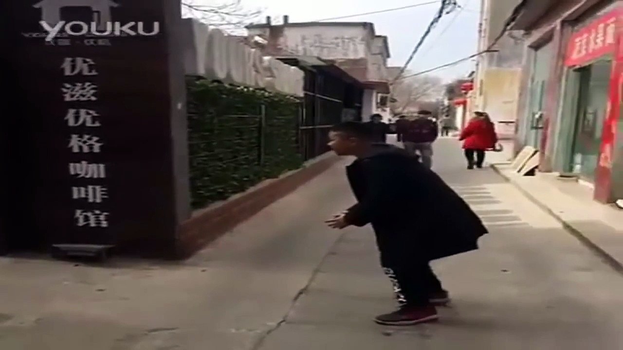 Broma Japonesa Disparando Personas Bromas pesadas en la calles Pranks compilation