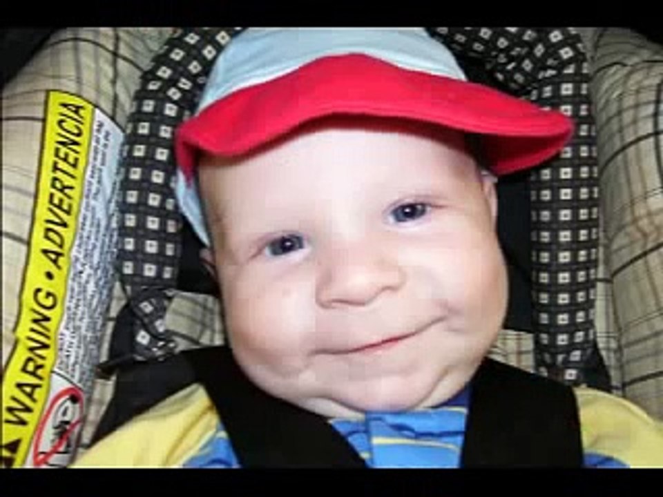 En iyi bebek gülme şarkısı çok komik