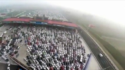 Tu te plains des bouchons en allant et revenant du travail ? Alors regarde ce qui se passe en Chine