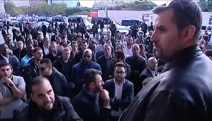 Les chauffeurs d'UberX manifestent contre la baisse de 20% du prix de la course