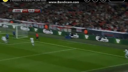 Theo Walcott shot chance