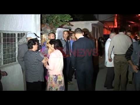 Fier, burri vret gruan me gurin e peshores, e zbulon e bija, arrestohet- Ora News- Lajmi i fundit-