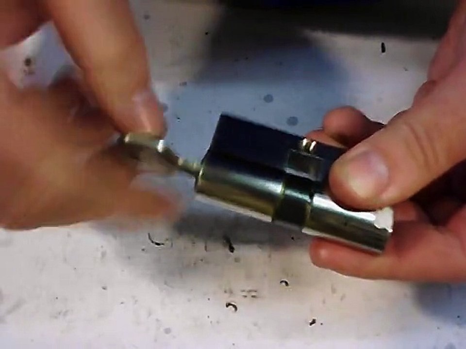 Dom Zylinder schießt nicht Schlüssel geht nicht in den Zylinder