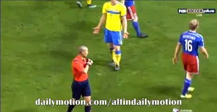 Kim Kallstorm gets Yellow Card - Liechtenstein vs Sweden - 09.10.2015