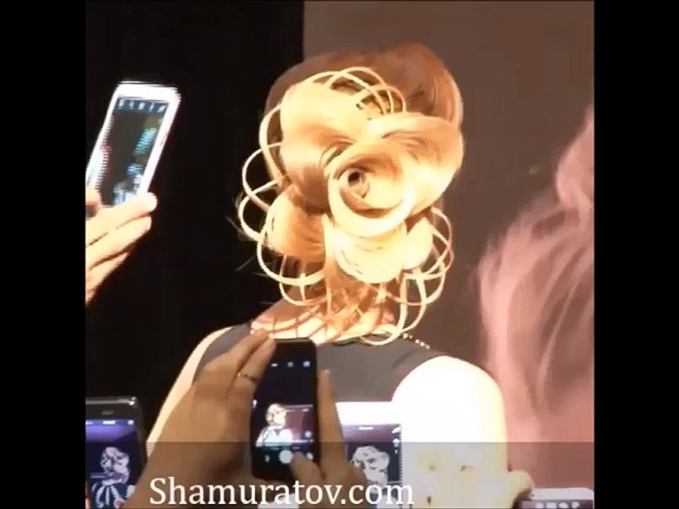 Amazing tutorial for hairstyle and makeup by makegirlz