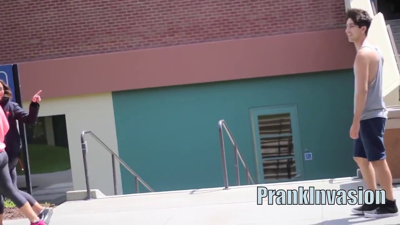 Picking Up Girls LITERALLY