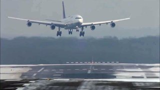Lufthansa s Boeing 787 Flight Faces Crosswind Landing On Icy Runway