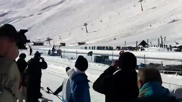 Сногсшибательное сальто назад на автомобиле!