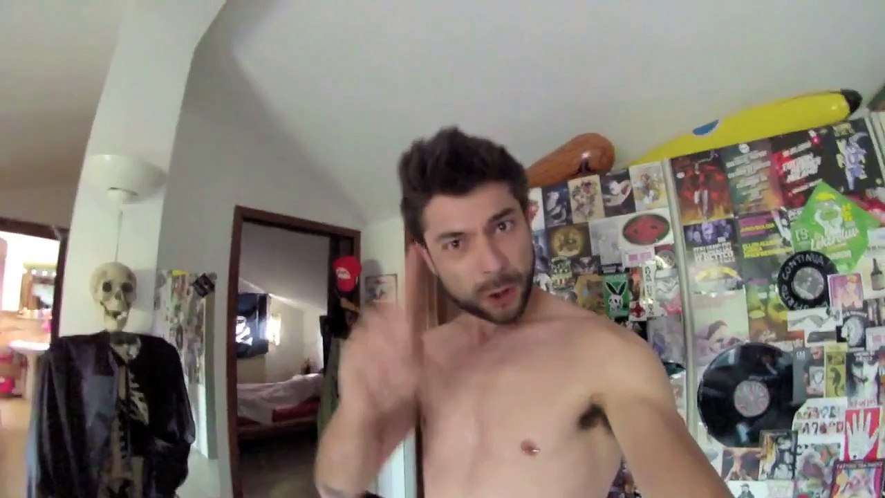 LETS MAKE LOVE FACCIAMO LAMORE?