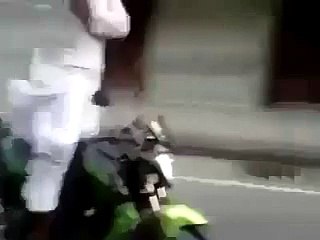 very funny vedio baby ki umar dehko aur harkaten