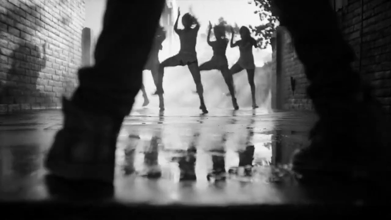 Paul McCartney & Michael Jackson – “Say Say Say (2015 Remix)” OFFICIAL Video