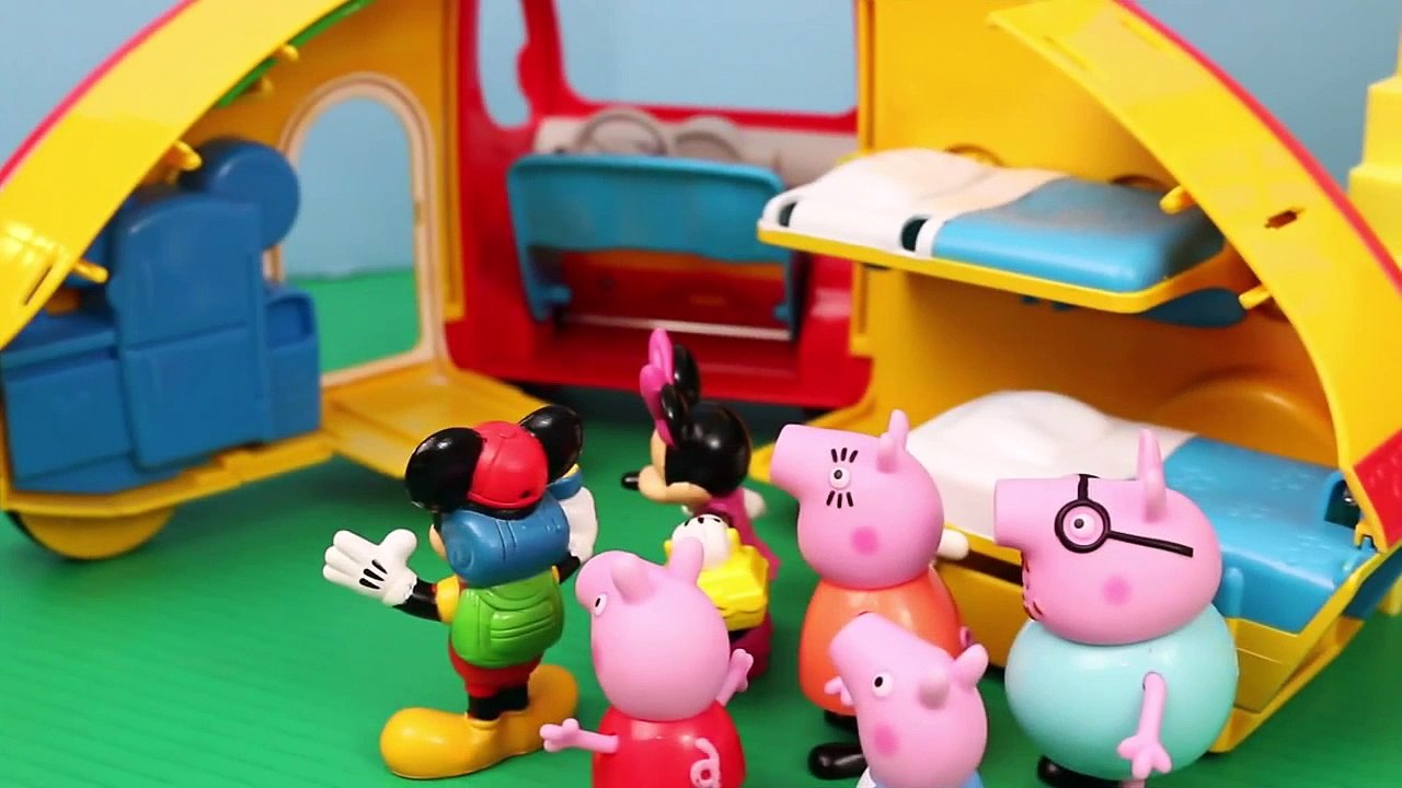 Mickey Mouse Clubhouse Peppa Pig and Minnie Mouse Daddy Pig Camping in Mickeys Camper Toys