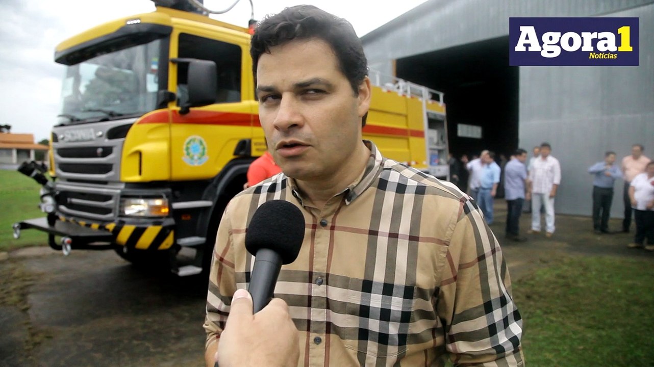 Entrega caminhão dos bombeiros para aeroporto Ponta Grossa