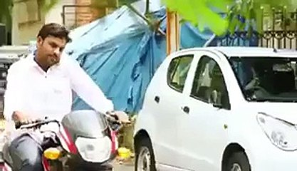 The train of London hits the woman By Oooy Idhar Dekh