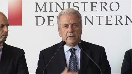 First asylum seekers leave Italy under EU relocation plan