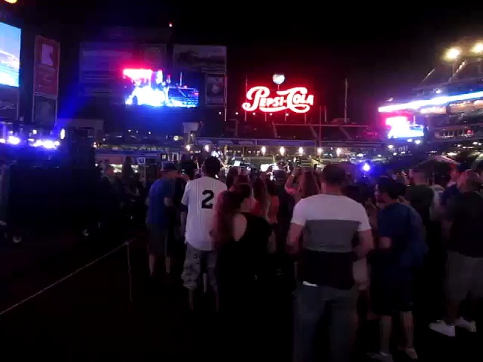Citi Field Concert 08-15-2015: Ne-Yo - Closer (Alternate)