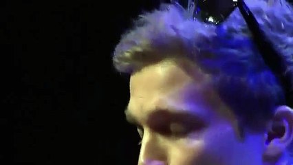 Increible Beat Box Hombre Hace increibles sonido con su boca 2014 HD