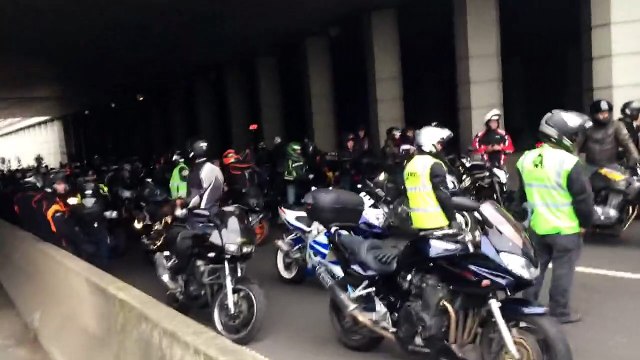 Lille : les motards bloquent le périphérique Est
