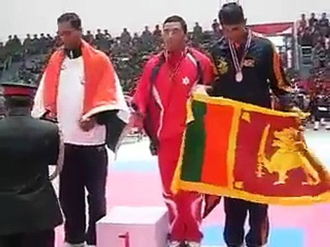 indian army giving guard of honour to pakistani flag