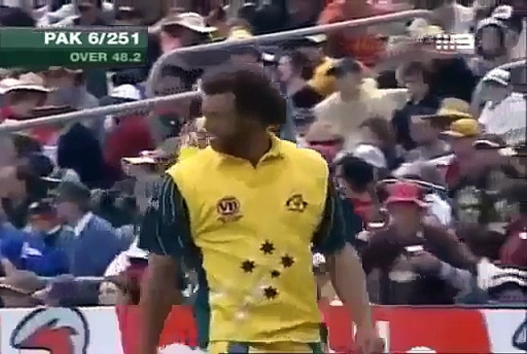 [SD] Shahid Afridi smashes 56 of just 26 balls against Australia