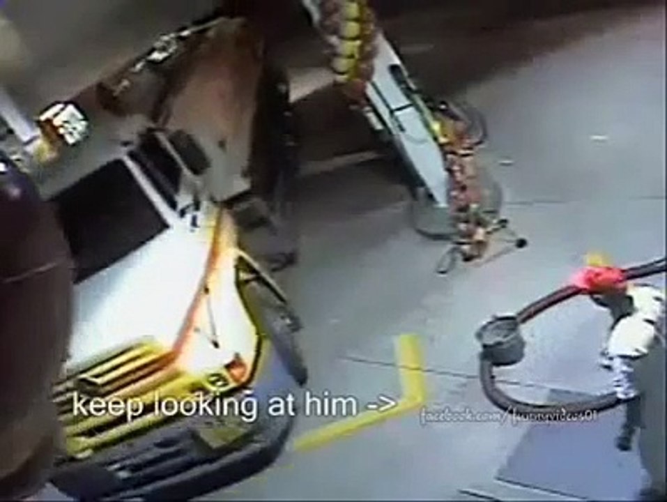 This is why Mobile Phone use is Banned in Petrol Station