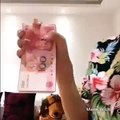 Çinli Kadının Hızlı Para Sayma Taktiği