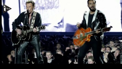 Johnny Hallyday surprend ses fans en concert en annonçant un 50e album